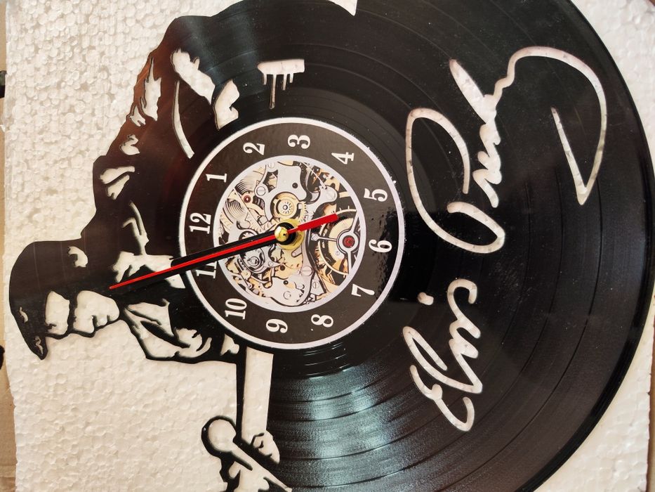 Годинник настінний