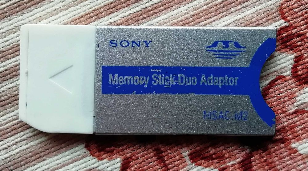 Фотоапарат Sony DSC-H9