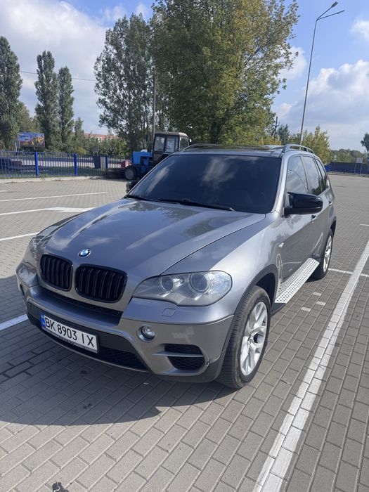 Продам BMW  X5 2013