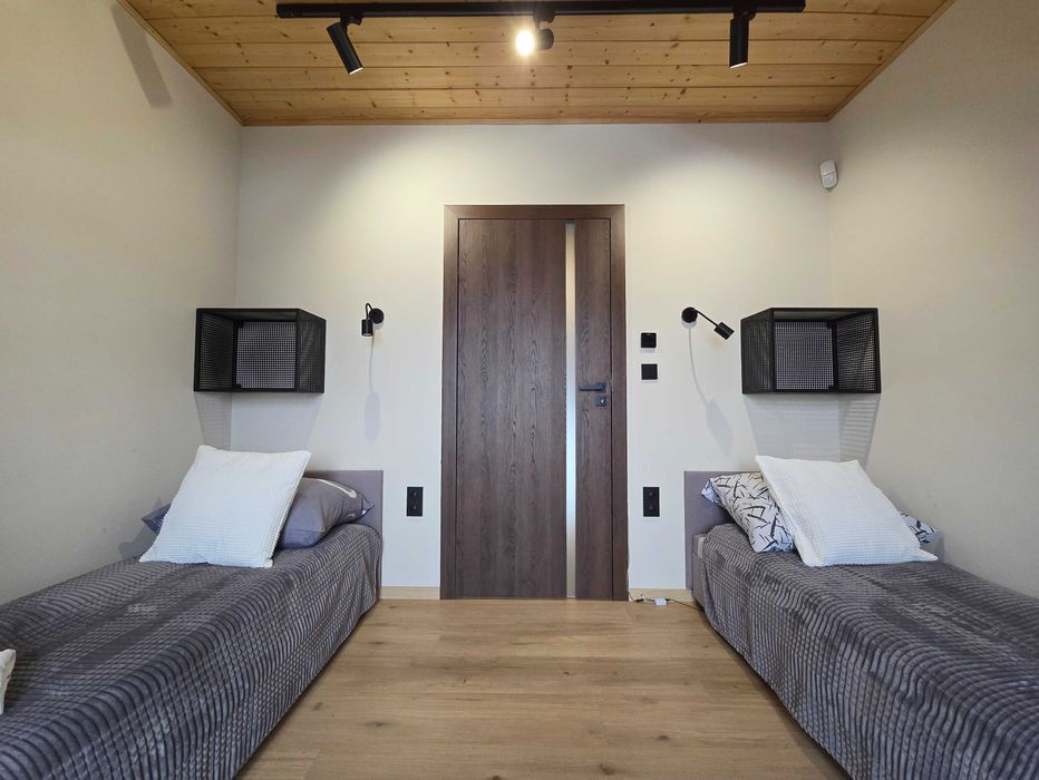 Dom z prywatną balią i widokiem na las Beskid Niski