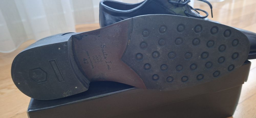 Sapatos Homem Preto Liso Suits Inc Tam 42 como NOVOS