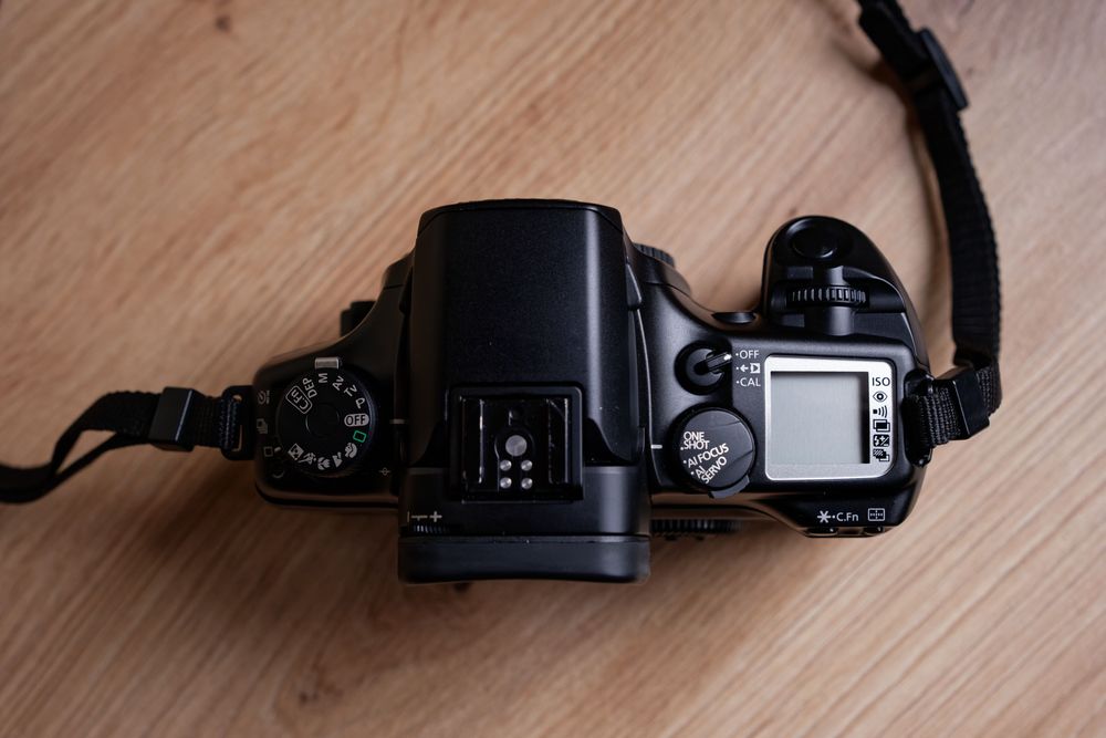 Aparat analogowy Canon EOS 30 + Grip