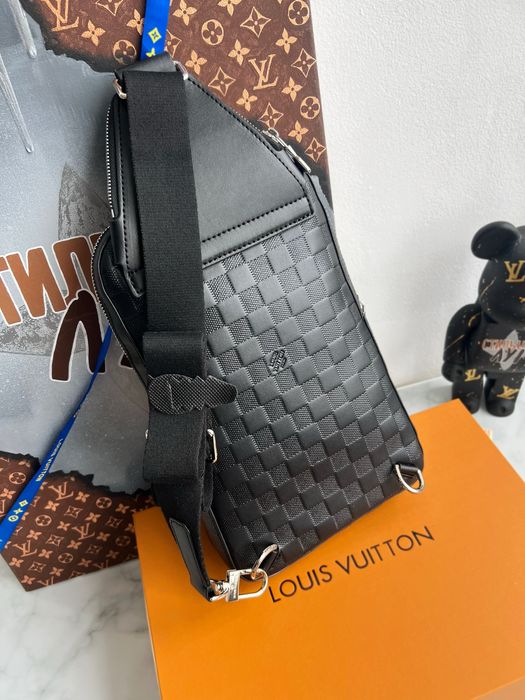 Мужская сумка слинг черная новая коллекция Louis Vuitton Slingbag avenue з NFC чіпом | чоловіча сумка слінг LV