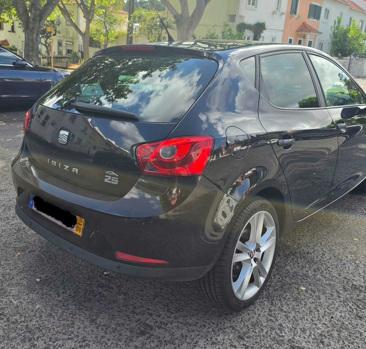 Seat Ibiza 1.6 Tdi -25 Anos foto 4