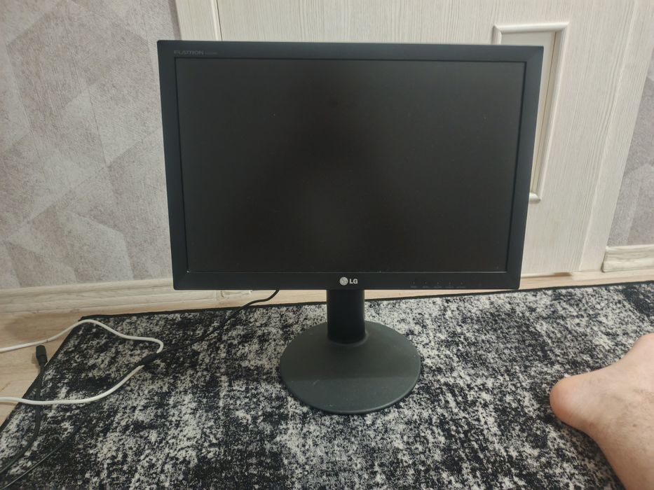 Монітор LG Flatron W2220P, 22