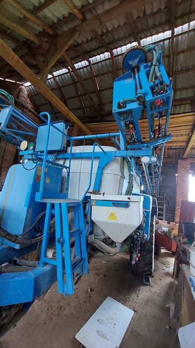 Opryskiwacz polowy Agrio Mamut 6000L 24m rok prod. 2013