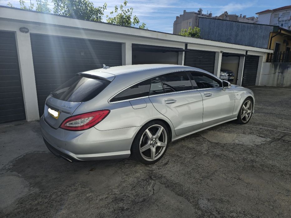 Automovel Ingles Mercedes Shooting Brake C250 CDI AMG