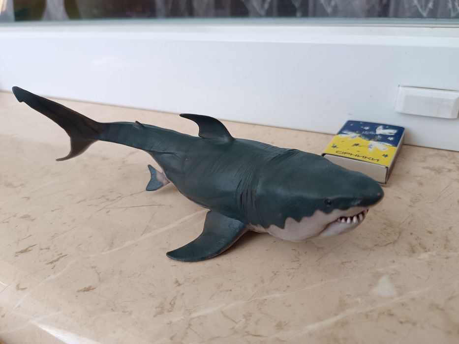 Фигурка акула мегалодон