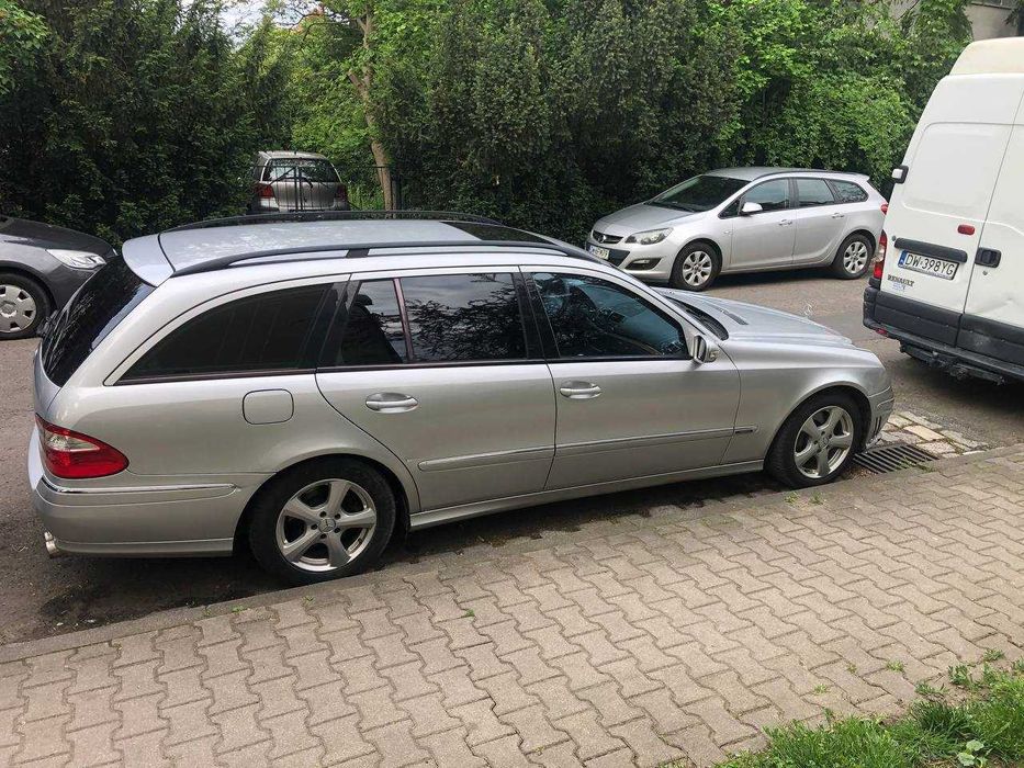 Mercedes-Benz E-211 3.2 CDI
