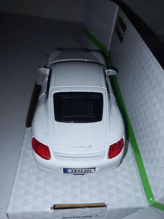 Bburago Porsche Cayman S,skala 1:32