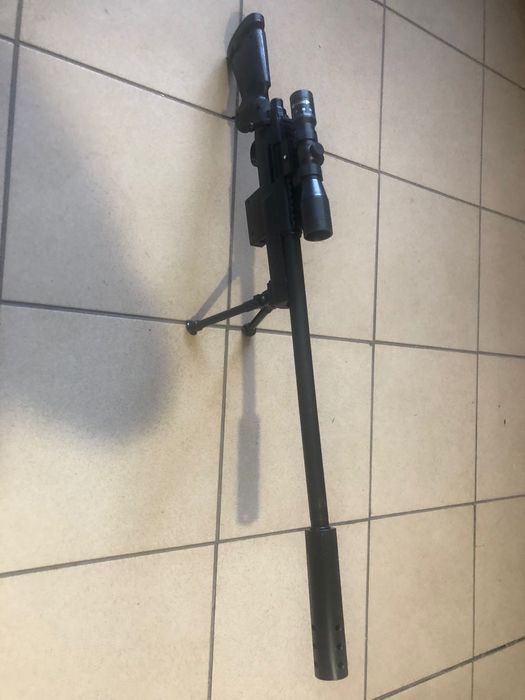 Снайперська гвинтівка 81 см з оптичним прицілом та сошками