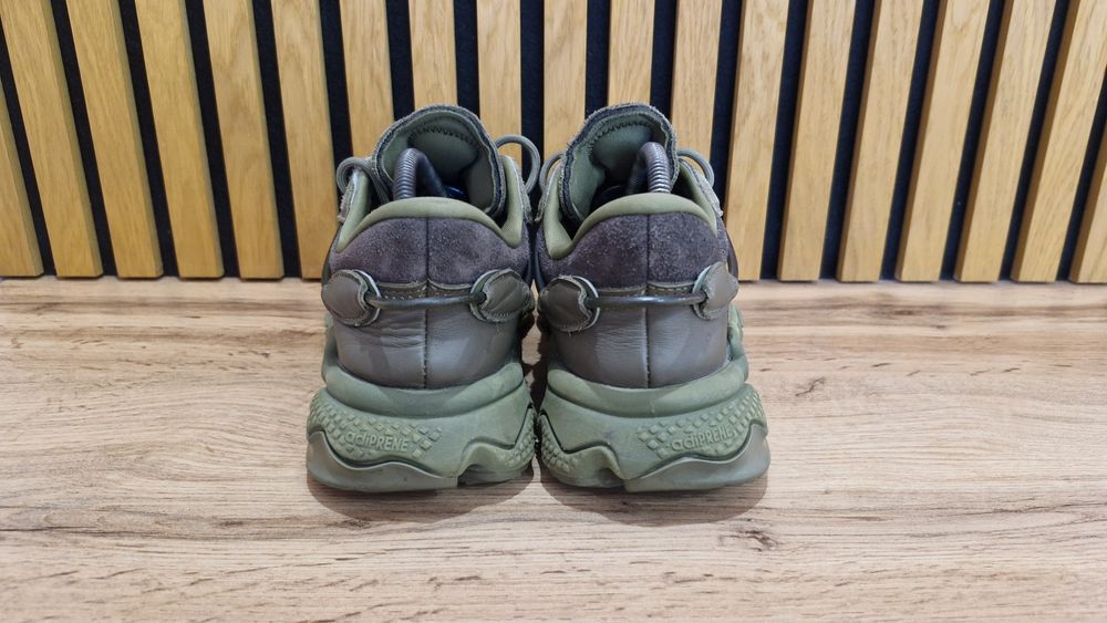 Кросівки Adidas Ozweego.Розмір 40.5