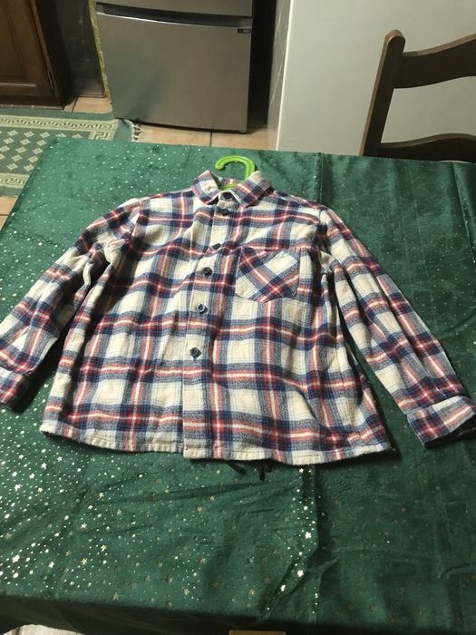 Calca de ganga e camisa crianca