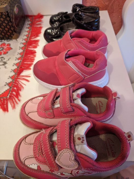 Взуття для дівчинки р 22