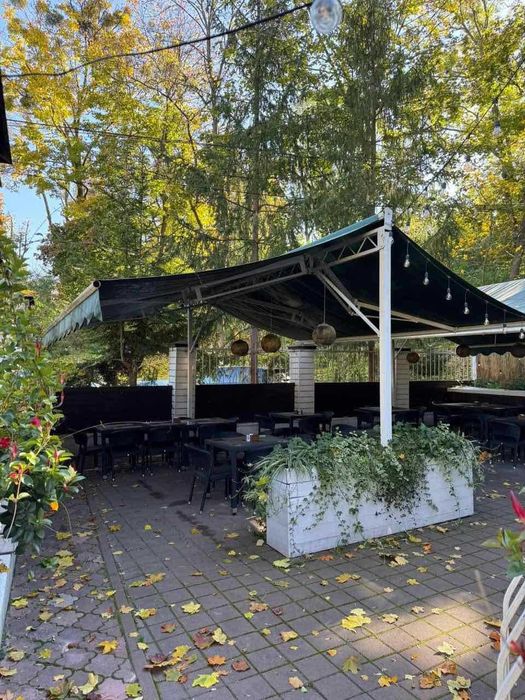 Приміщення під кафе 73 м² з літнім майданчиком у ПАРКУ