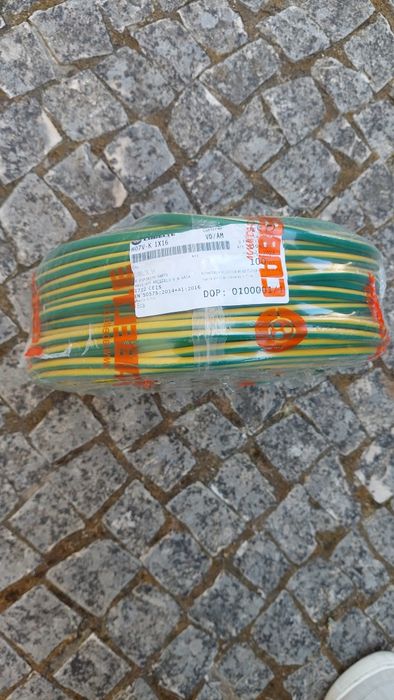 100 metros de Cabo Eléctrico flexível H07V-K 16mm2  V/A