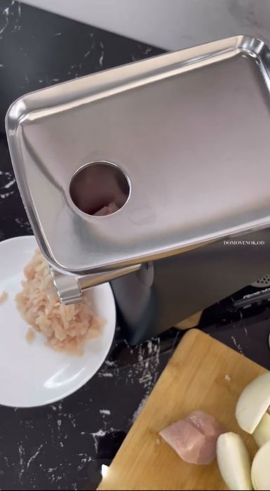 ПОТУЖНА! Німецька м'ясорубка 3000Вт, подрібнювач, соковижималка, бленд