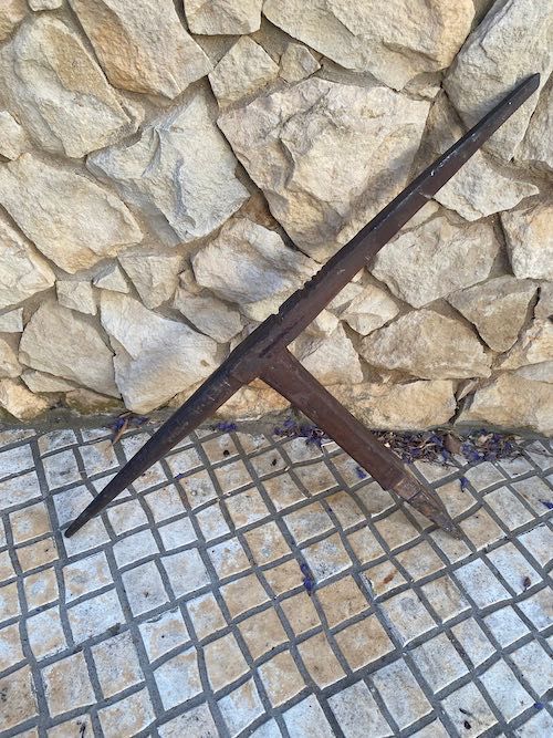 Bigorna de latoeiro em bom estado