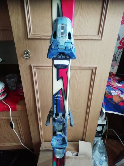 Sprzedam narty Kastle. .