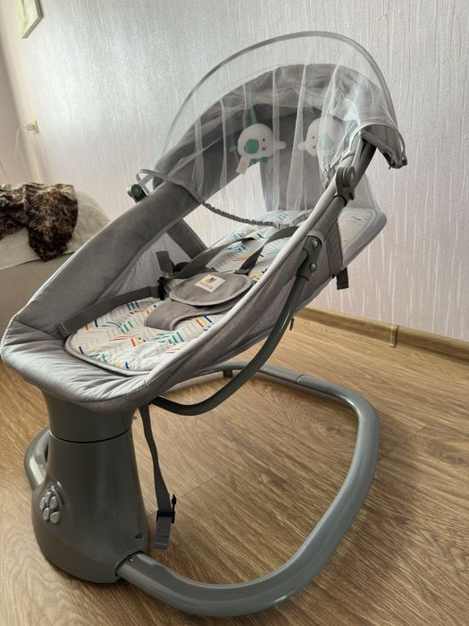 Заколисуючий центр 8104