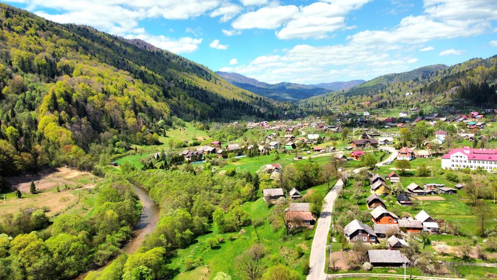 Продається земельна ділянка в мальовничому куточку Карпат!