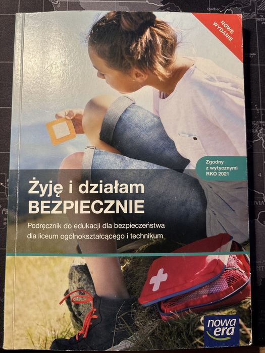 Żyję i działam bezpiecznie podręcznik dla liceum i technikum
