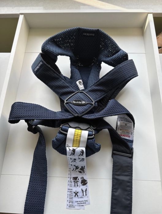 Nosidełko BabyBjorn Mini 3D Mesh granatowe