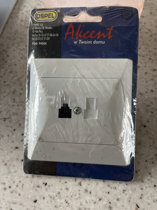 Gniazdo telefoniczne pojedyncze