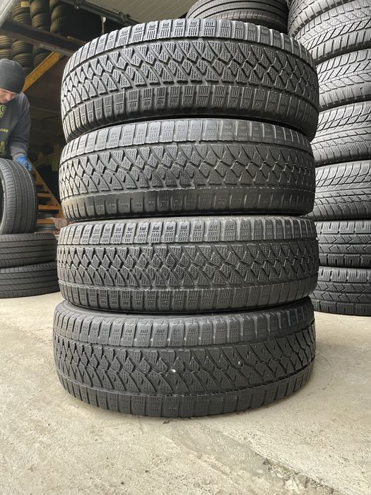 205/65/16с Bridgestone Blizzak W810