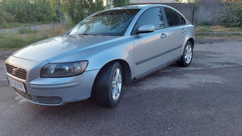 VOLVO S 40 2.5 L