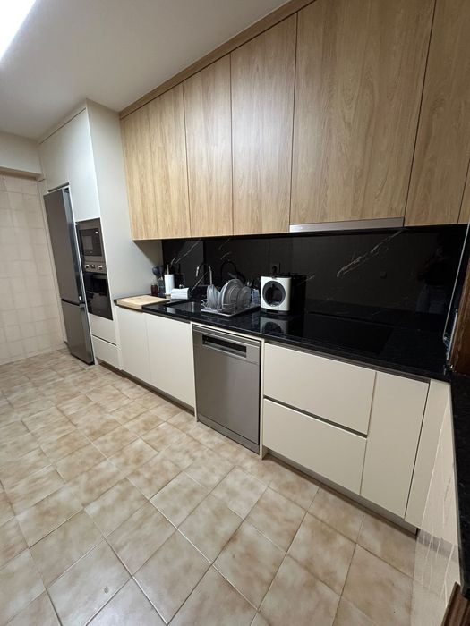 Quarto com casa de banho privativa a 10 min do hospital Sao Joao