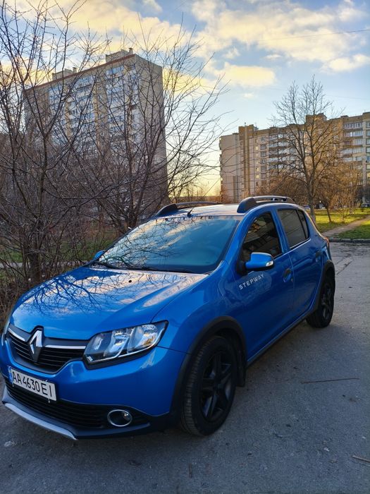 Renault Sandero Stepway+ 2016