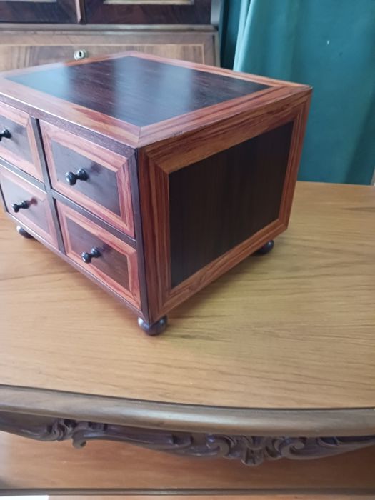 Contador de   4 gavetas