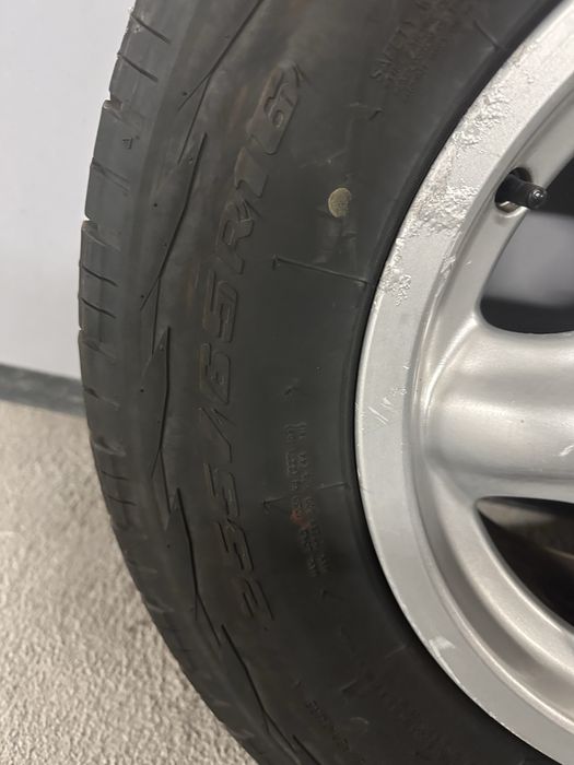 Conjunto jantes e pneus | Land Rover