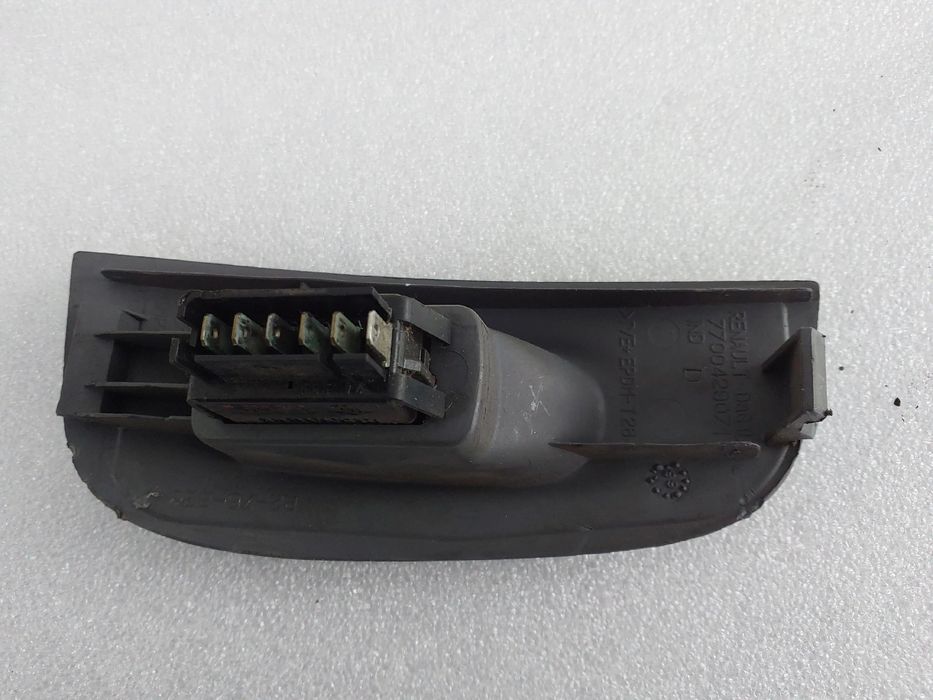 Comando / botão / interruptor vidros frente direito RENAULT Megane I B