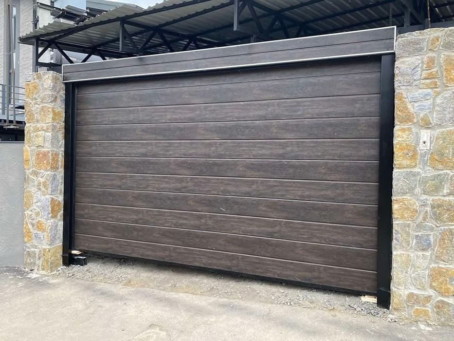Секційні ворота в наявності різні розміри, гаражні ворота, автоматичні