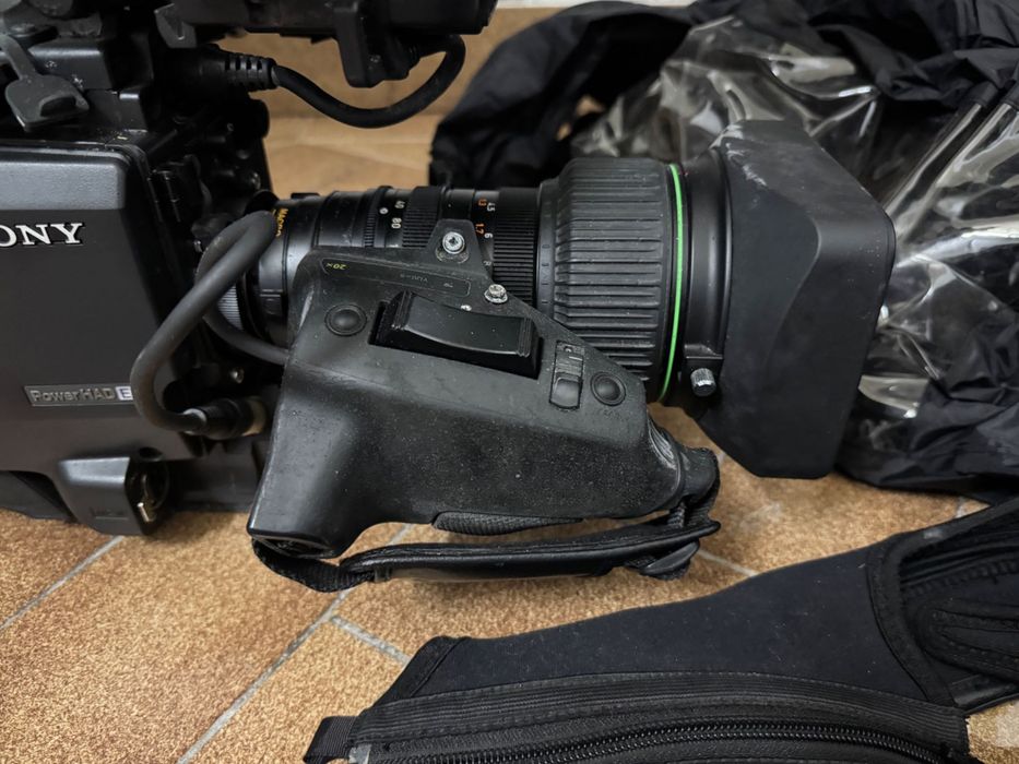 Câmera Sony DSR-400P