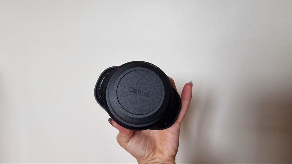 Objetiva Canon RF-S Dualfisheye