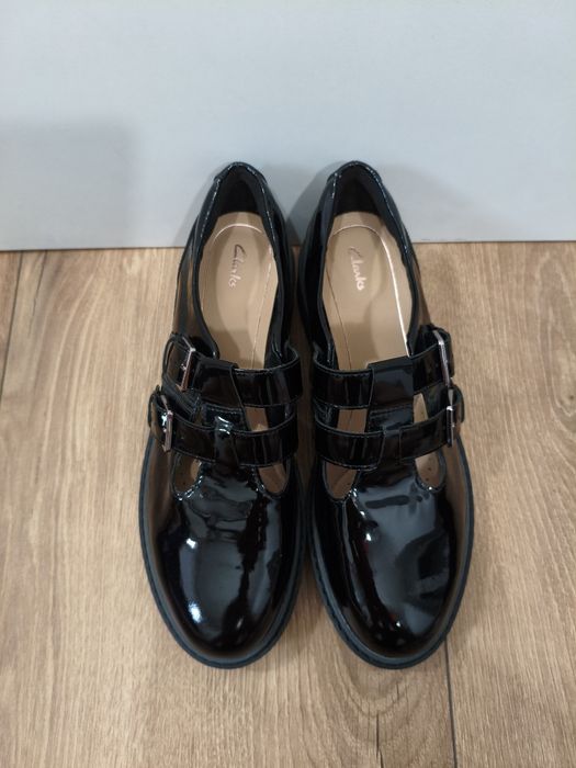Buty Clarks półbuty damskie skórzane czarne 39,5 25,5cm