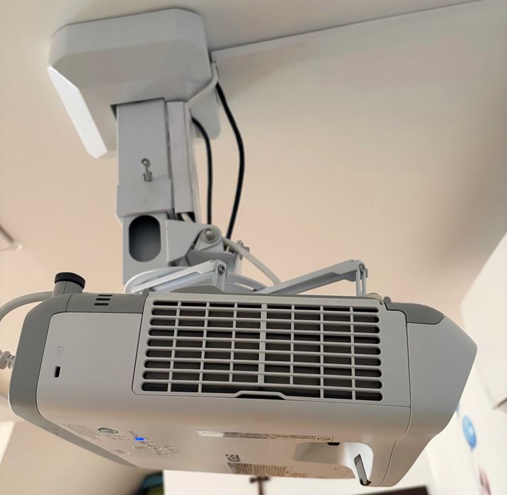 Tablice interaktywne z projektorami