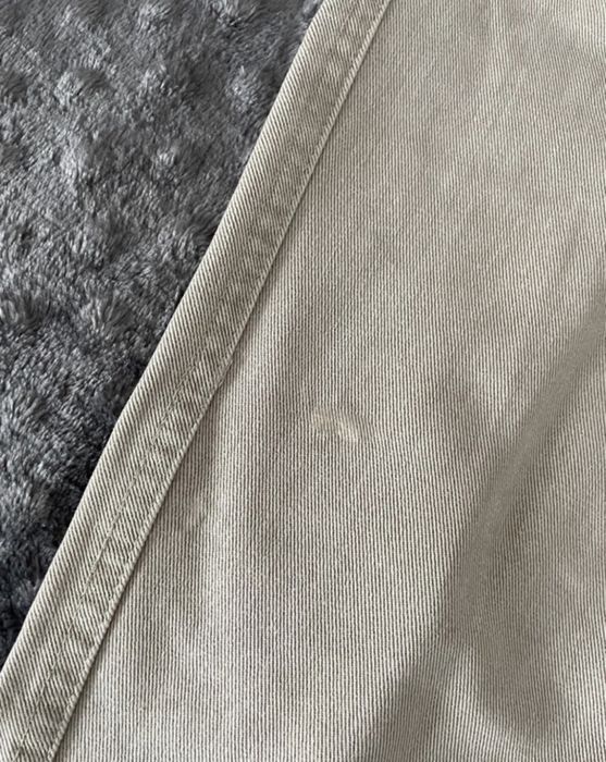 Jesnsy w jasnym kolorze