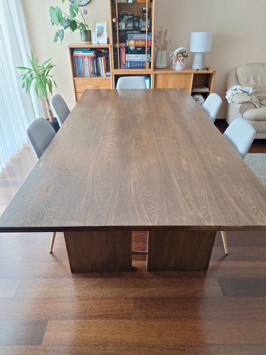 Conjunto mesa de sala de jantar e 6 cadeiras