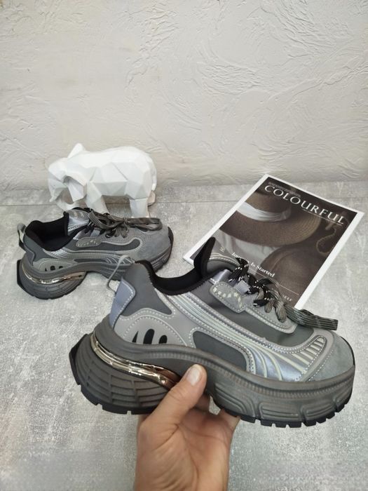 Кросівки жіночі ЗНИЖКА