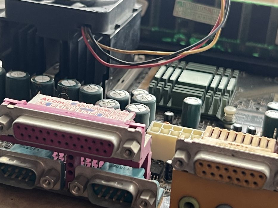 RETRO PREMIUM Abit ST6 Socket 370 OC SoftMenu Pentium III 733