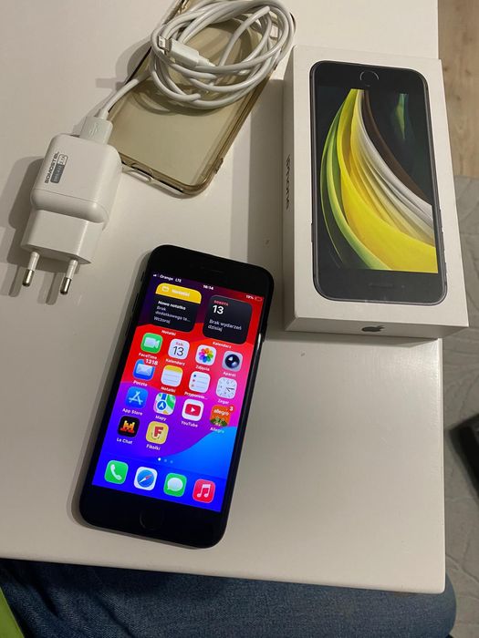 iPhone SE 2020 64GB, komplet.