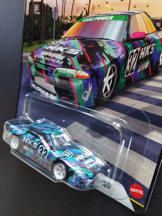 Hot Wheels Premium Boulevard Nissan Skyline GT-R R32 Pandem