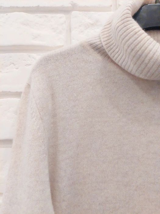 Sweter golf 100% kaszmir ecru beżowy beige soft
