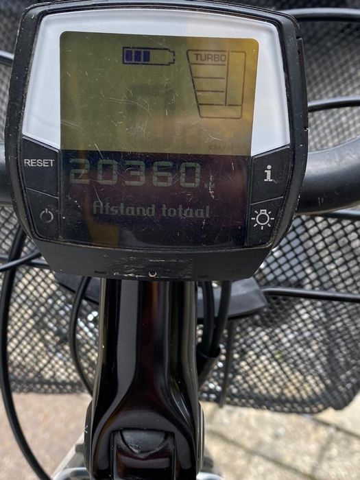 Продам велосипед електричний жіночий трек