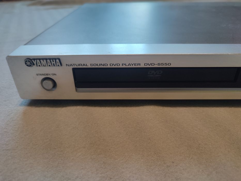 Odtwarzacz DVD Yamaha S550