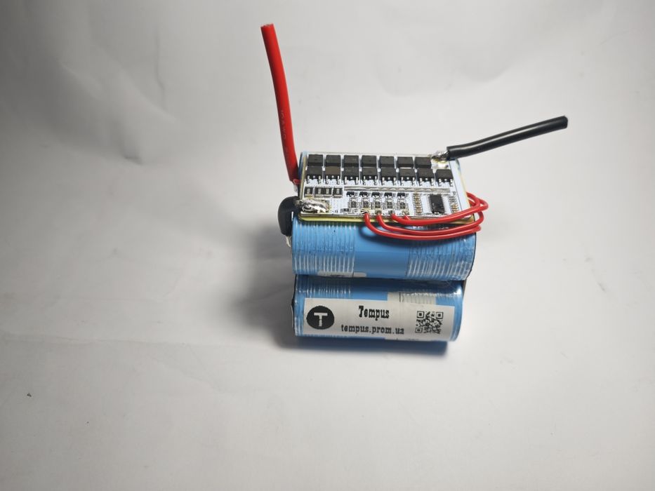 Стартерный аккумулятор LiFePO4 12,8V 6Ah в корпусе Moto 12V 4Ah с BMS